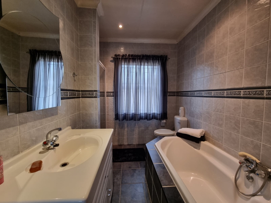 3 Bedroom Property for Sale in Arcon Park Gauteng