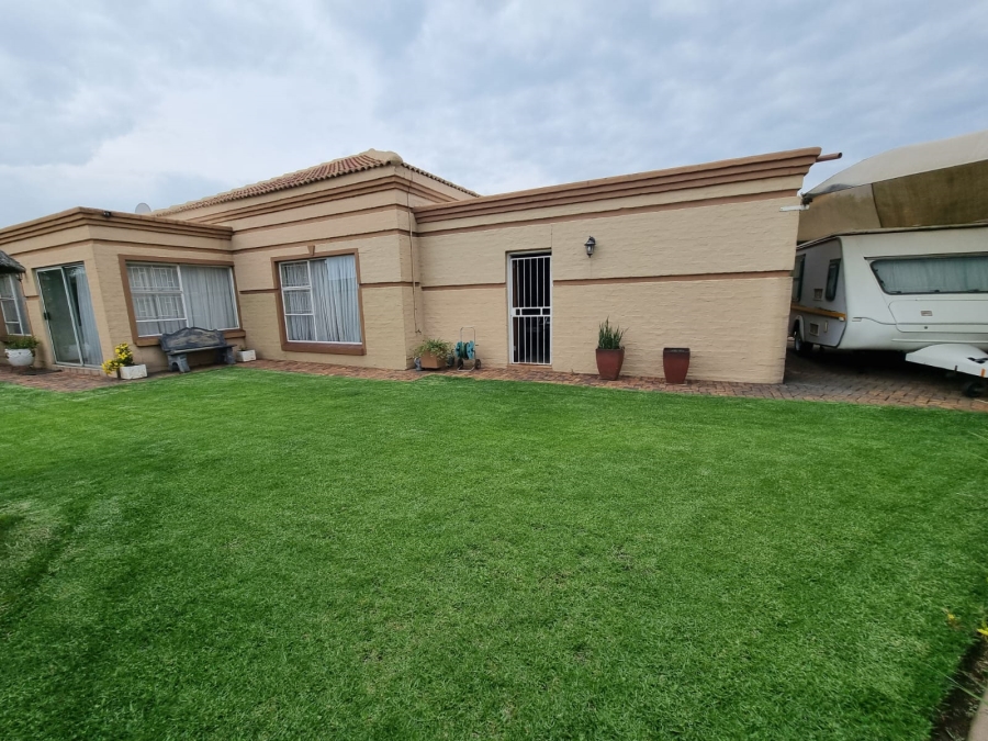 3 Bedroom Property for Sale in Arcon Park Gauteng