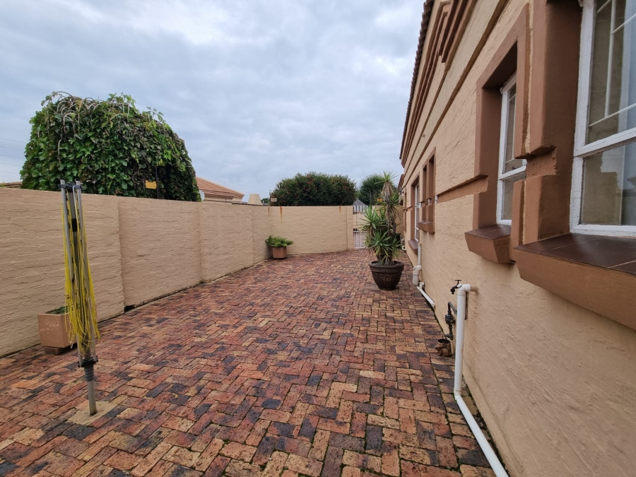 3 Bedroom Property for Sale in Arcon Park Gauteng