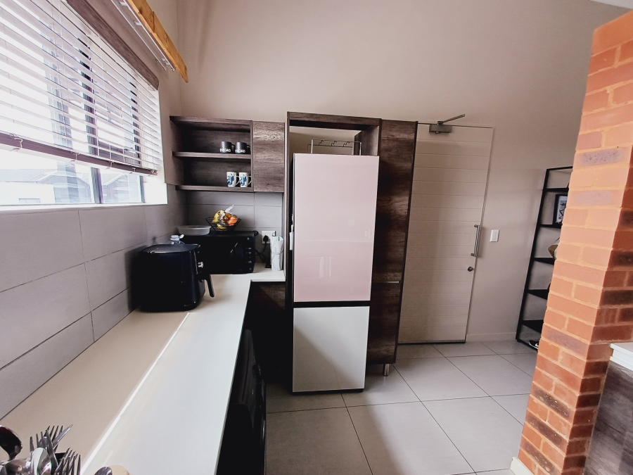 2 Bedroom Property for Sale in The Hills Game Reserve Estate Gauteng