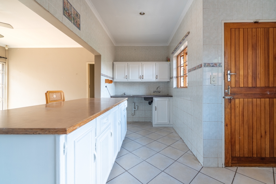 To Let 4 Bedroom Property for Rent in Sharonlea Gauteng