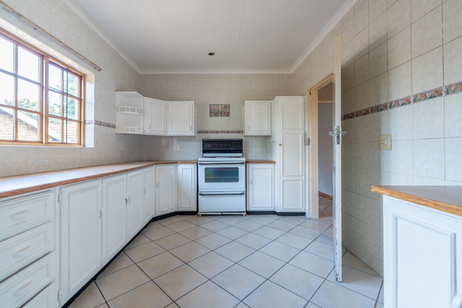 To Let 4 Bedroom Property for Rent in Sharonlea Gauteng