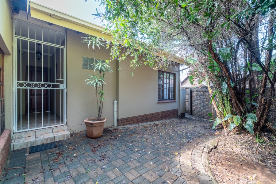 To Let 4 Bedroom Property for Rent in Sharonlea Gauteng