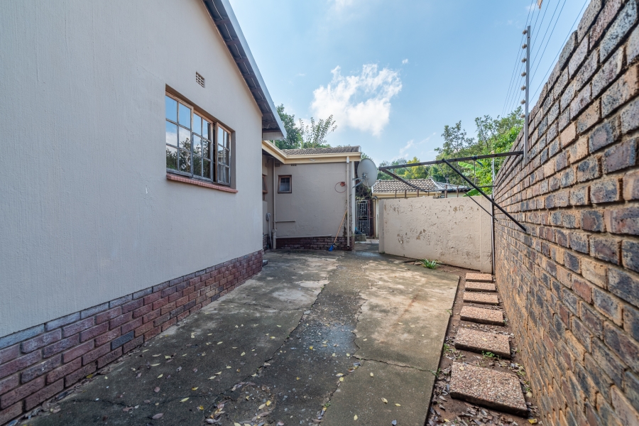 To Let 4 Bedroom Property for Rent in Sharonlea Gauteng