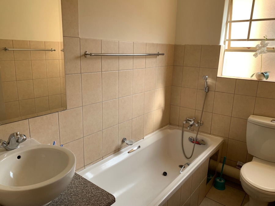 2 Bedroom Property for Sale in Summerfields Estate Gauteng