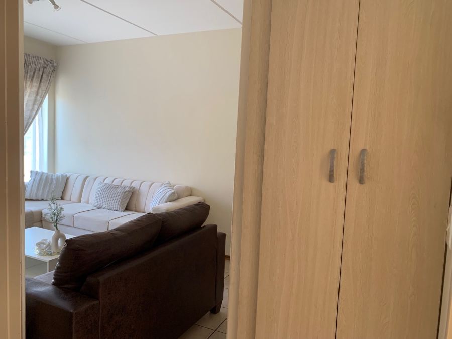 2 Bedroom Property for Sale in Summerfields Estate Gauteng