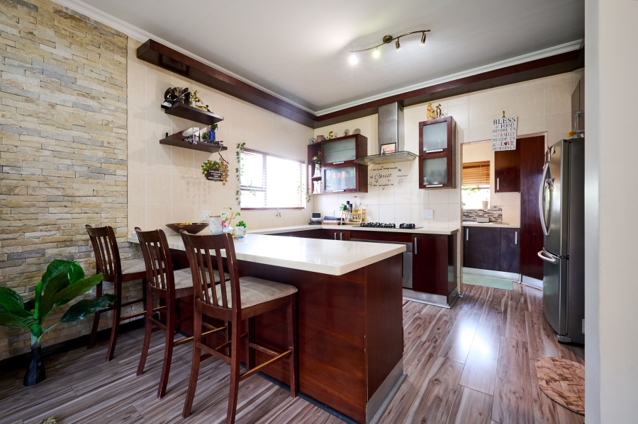 4 Bedroom Property for Sale in Halfway Gardens Gauteng