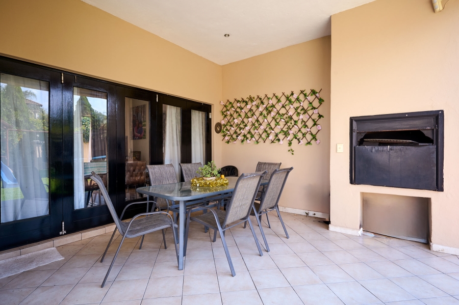 4 Bedroom Property for Sale in Halfway Gardens Gauteng