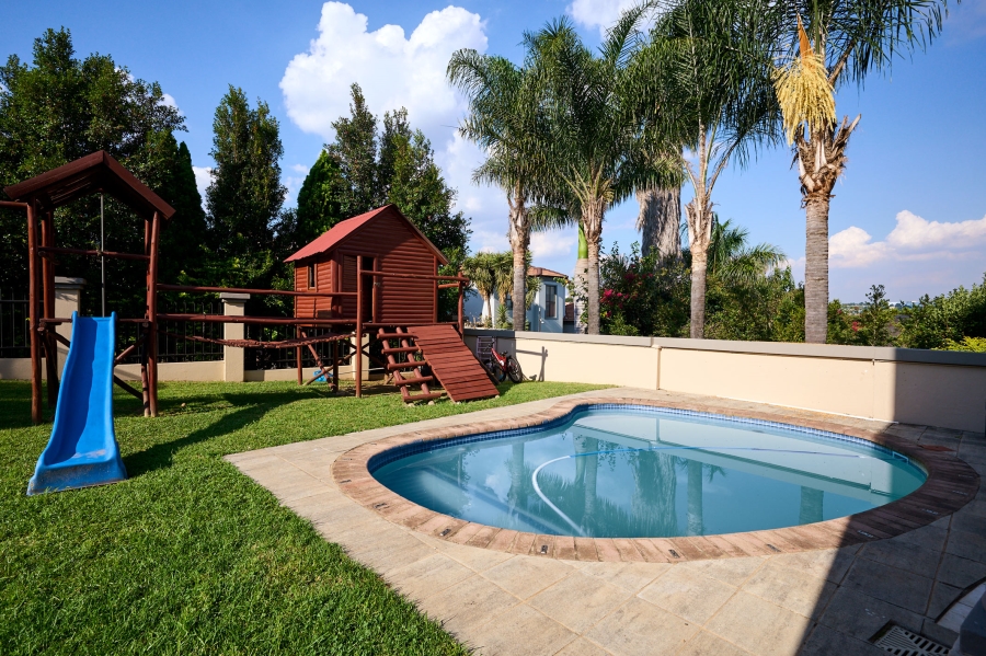 4 Bedroom Property for Sale in Halfway Gardens Gauteng