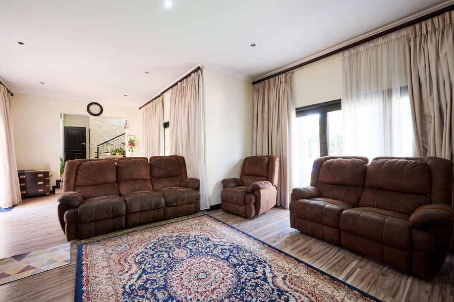 4 Bedroom Property for Sale in Halfway Gardens Gauteng