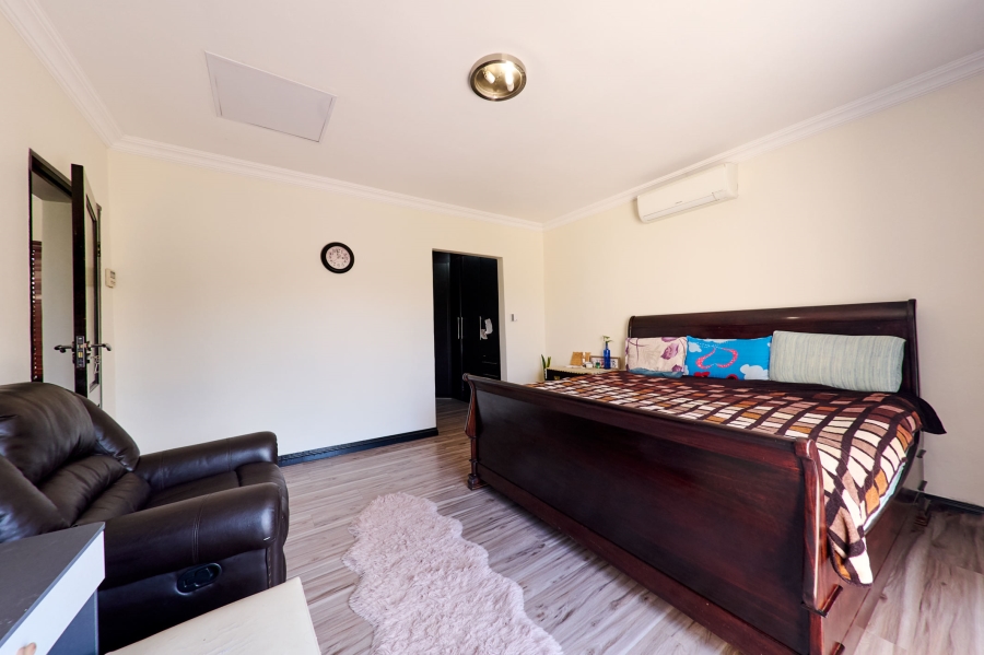 4 Bedroom Property for Sale in Halfway Gardens Gauteng