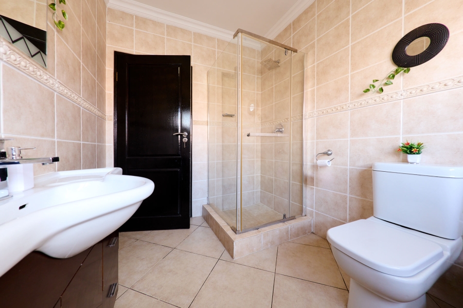 4 Bedroom Property for Sale in Halfway Gardens Gauteng