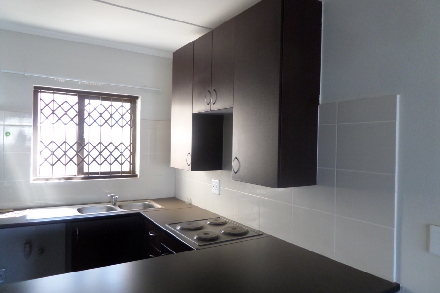 To Let 2 Bedroom Property for Rent in Erand Gardens Gauteng