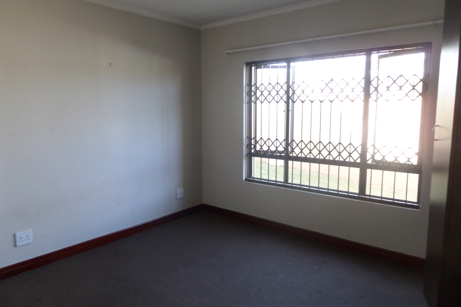 To Let 2 Bedroom Property for Rent in Erand Gardens Gauteng