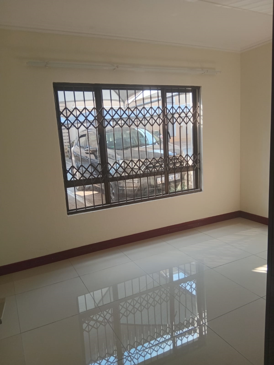 2 Bedroom Property for Sale in Erand Gardens Gauteng