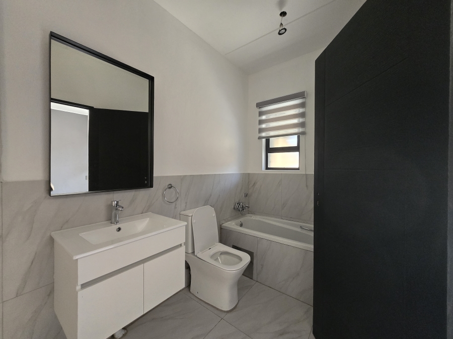 To Let 2 Bedroom Property for Rent in Bryanston Gauteng