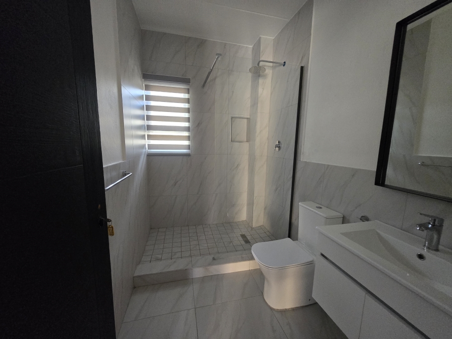 To Let 2 Bedroom Property for Rent in Bryanston Gauteng