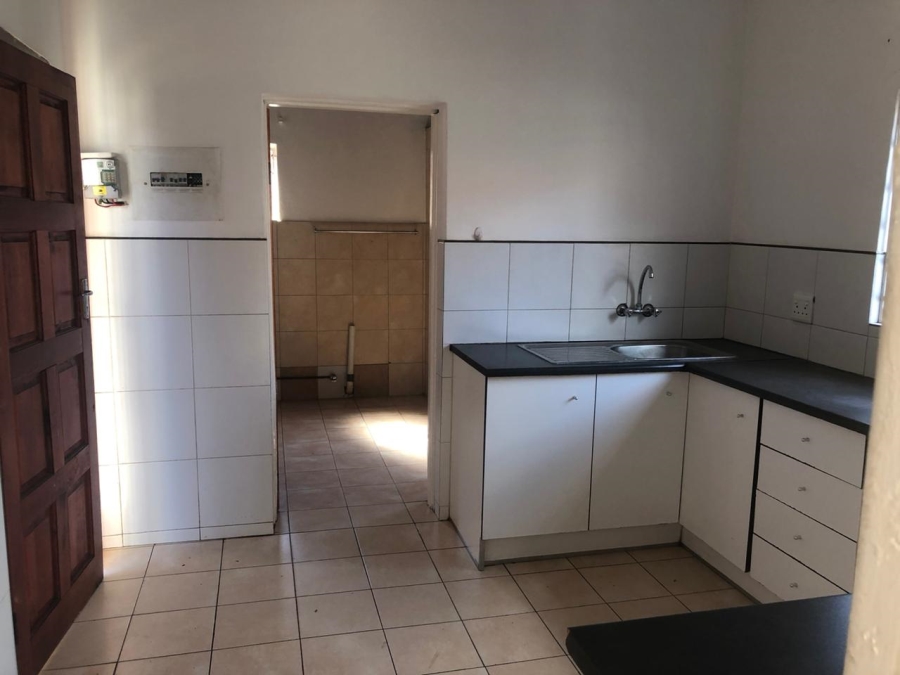 To Let 2 Bedroom Property for Rent in Laudium Gauteng