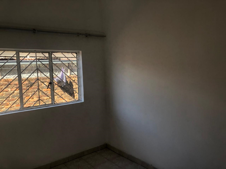 To Let 2 Bedroom Property for Rent in Laudium Gauteng