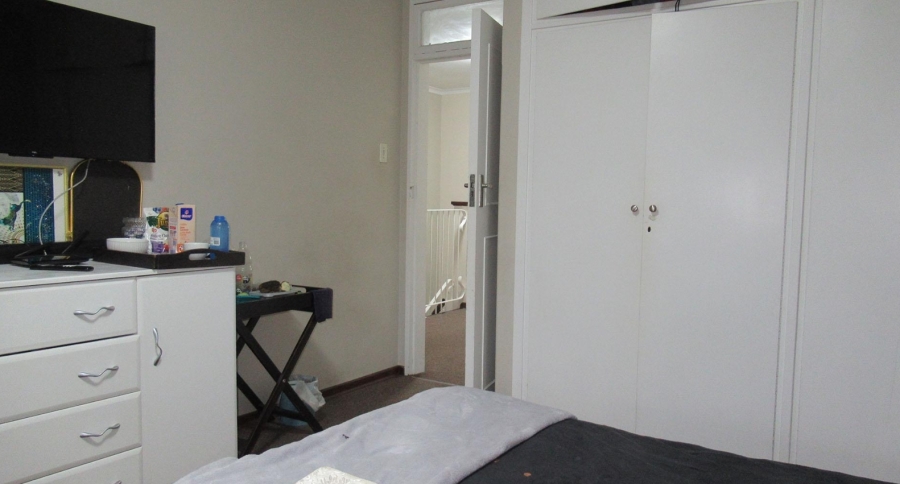 3 Bedroom Property for Sale in Highlands North Gauteng