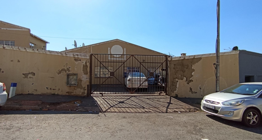 2 Bedroom Property for Sale in Brixton Gauteng