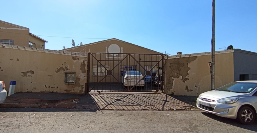 2 Bedroom Property for Sale in Brixton Gauteng