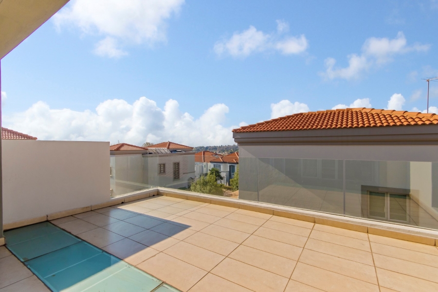 To Let 4 Bedroom Property for Rent in Hyde Park Gauteng