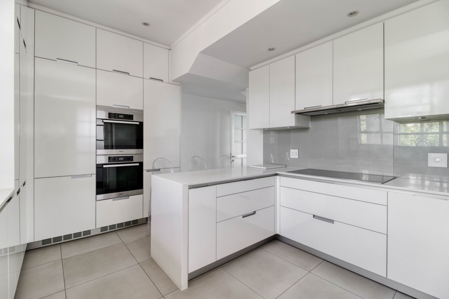 To Let 3 Bedroom Property for Rent in Illovo Gauteng