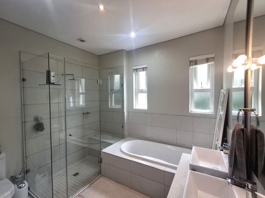 1 Bedroom Property for Sale in Dunkeld West Gauteng