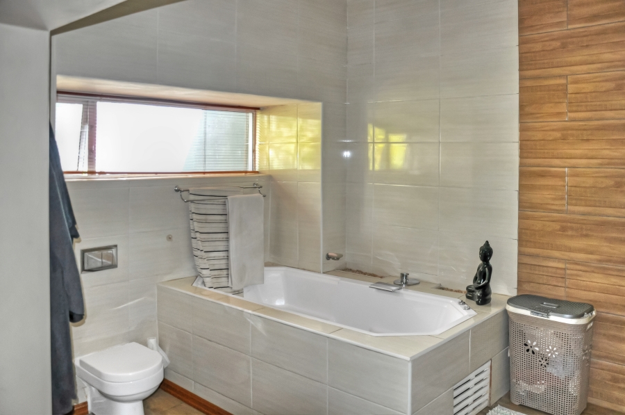 4 Bedroom Property for Sale in Primrose Hill Gauteng