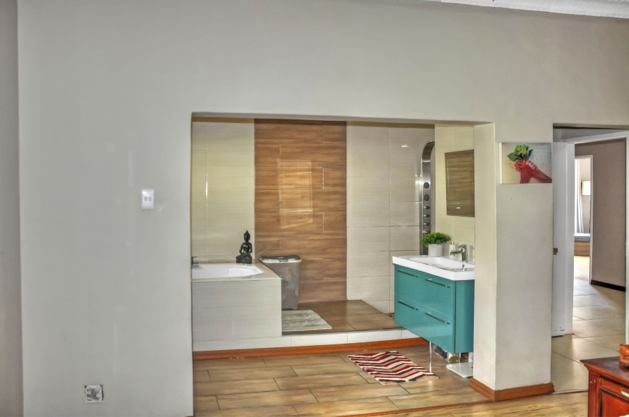 4 Bedroom Property for Sale in Primrose Hill Gauteng