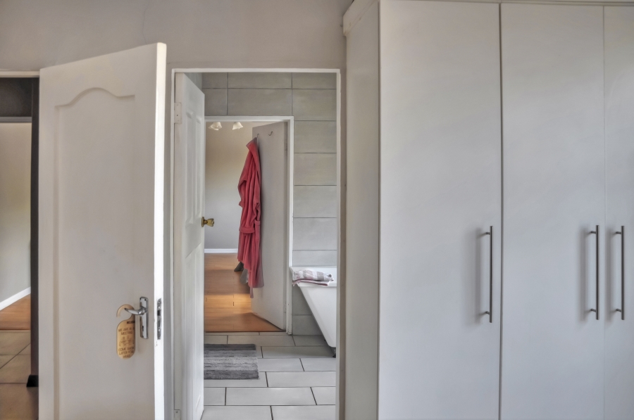 4 Bedroom Property for Sale in Primrose Hill Gauteng