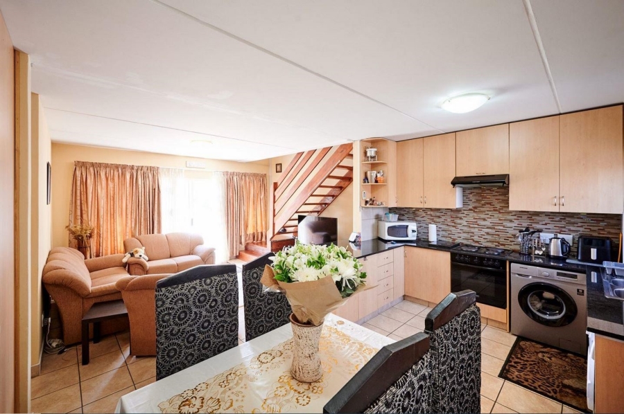 2 Bedroom Property for Sale in Noordwyk Gauteng