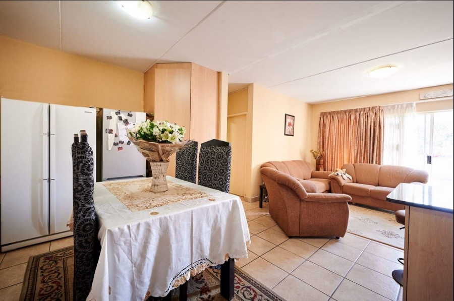 2 Bedroom Property for Sale in Noordwyk Gauteng