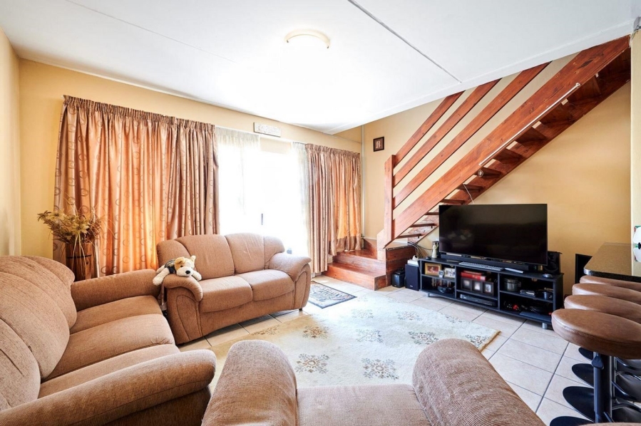 2 Bedroom Property for Sale in Noordwyk Gauteng