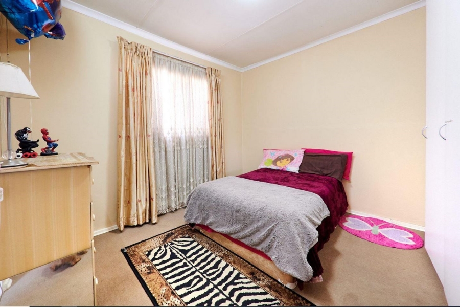 2 Bedroom Property for Sale in Noordwyk Gauteng