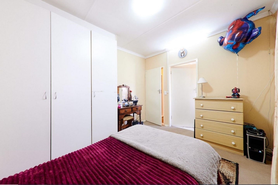 2 Bedroom Property for Sale in Noordwyk Gauteng