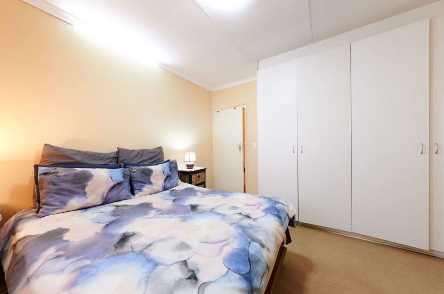 2 Bedroom Property for Sale in Noordwyk Gauteng