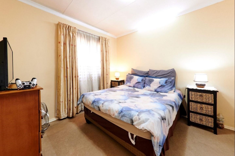 2 Bedroom Property for Sale in Noordwyk Gauteng