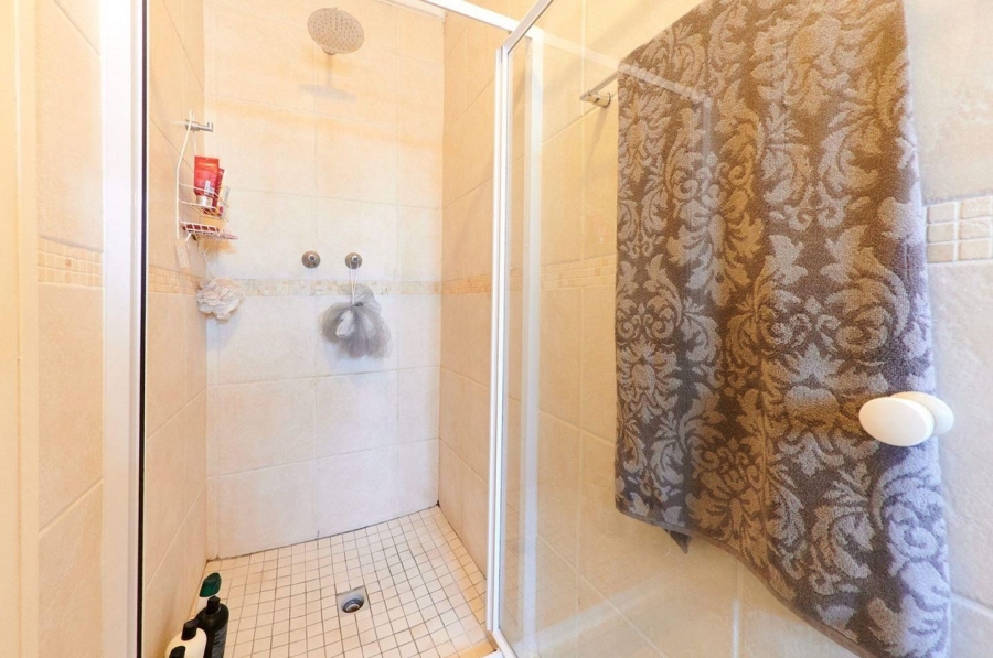 2 Bedroom Property for Sale in Noordwyk Gauteng