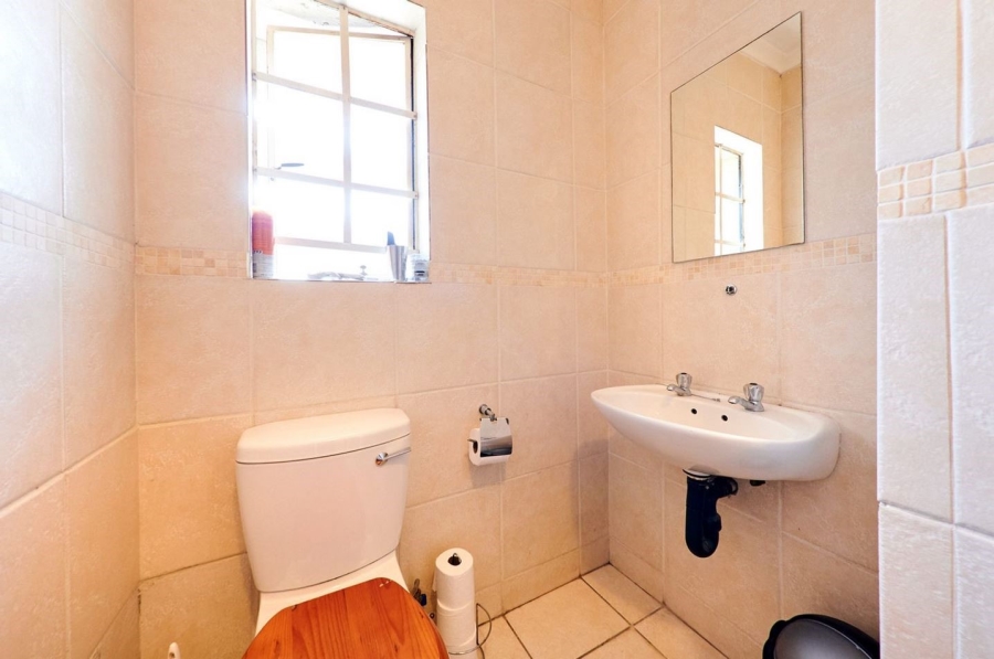 2 Bedroom Property for Sale in Noordwyk Gauteng