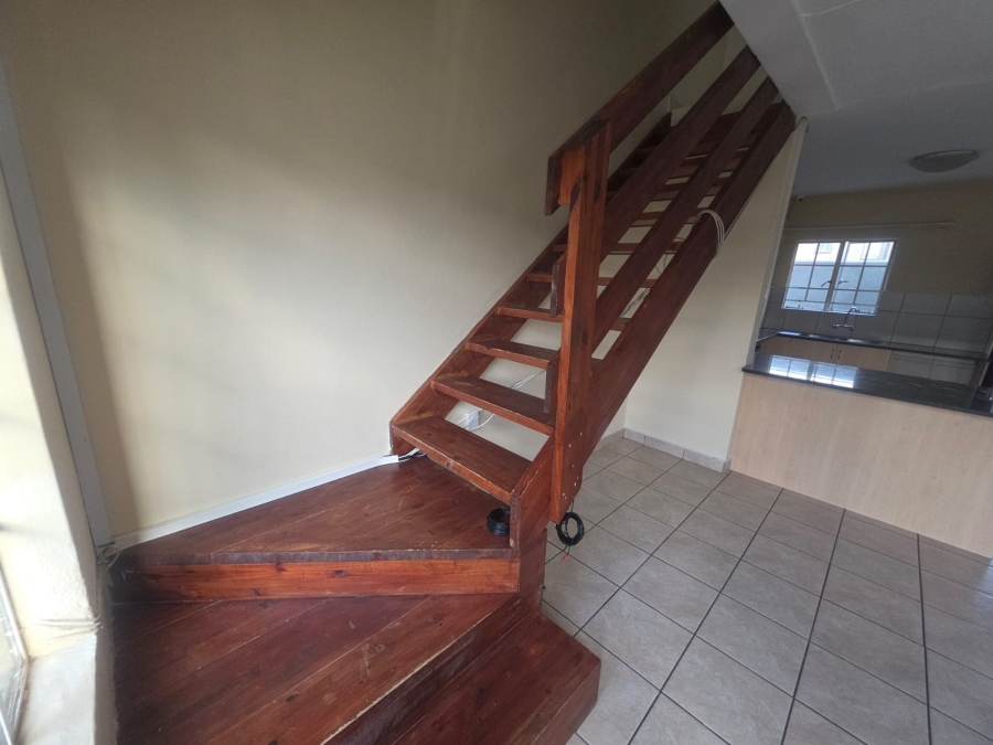 2 Bedroom Property for Sale in Noordwyk Gauteng