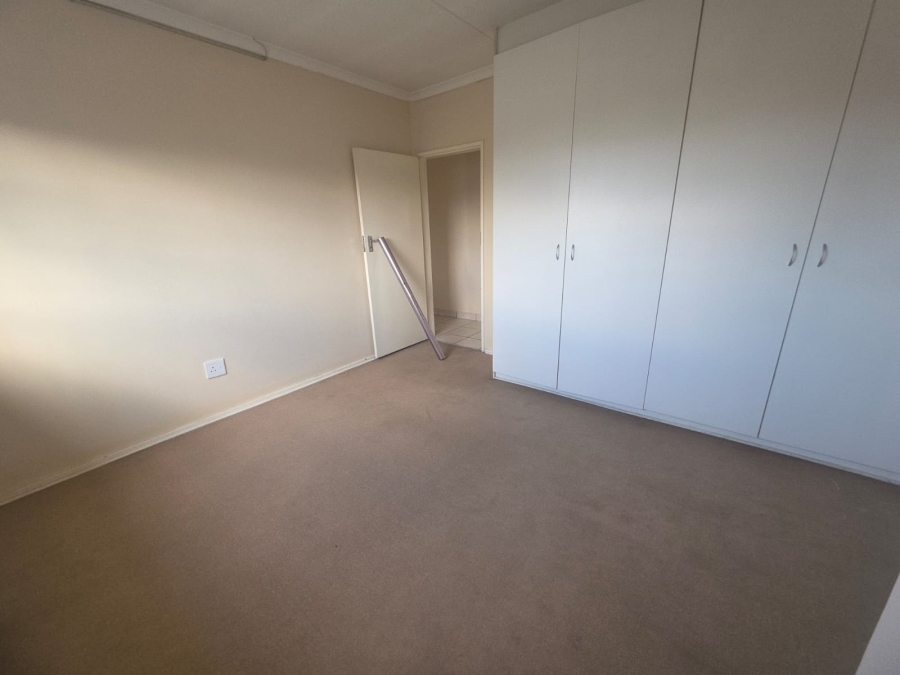 2 Bedroom Property for Sale in Noordwyk Gauteng