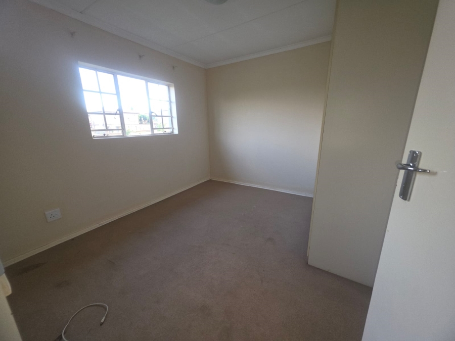 2 Bedroom Property for Sale in Noordwyk Gauteng