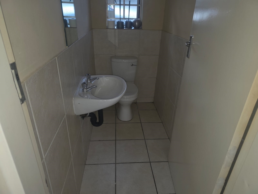 2 Bedroom Property for Sale in Noordwyk Gauteng
