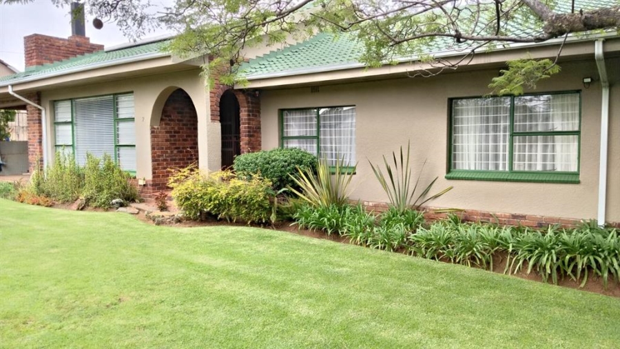 4 Bedroom Property for Sale in Greenhills Gauteng