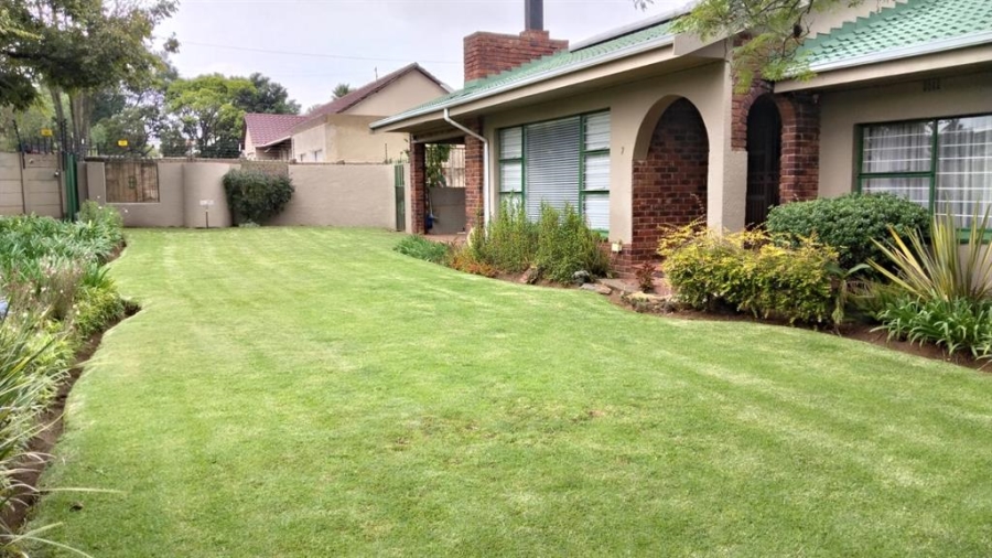 4 Bedroom Property for Sale in Greenhills Gauteng