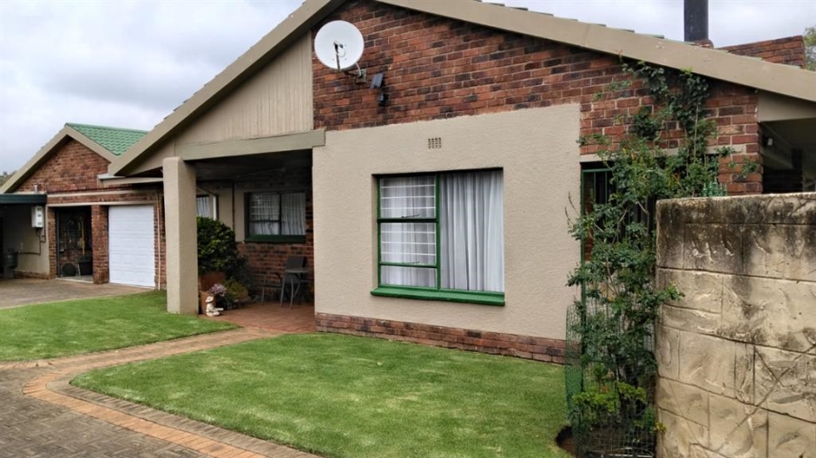 4 Bedroom Property for Sale in Greenhills Gauteng