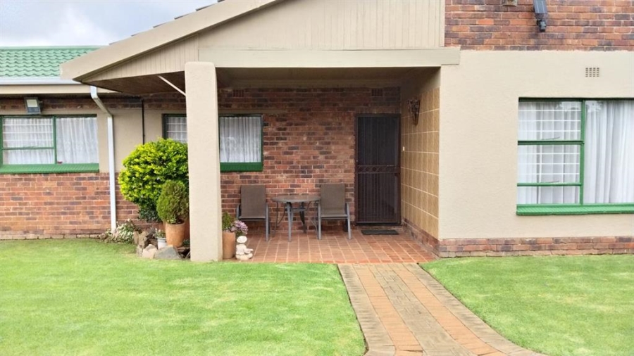 4 Bedroom Property for Sale in Greenhills Gauteng