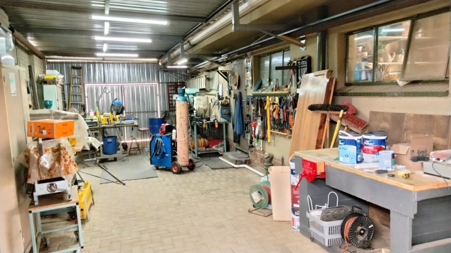 4 Bedroom Property for Sale in Greenhills Gauteng